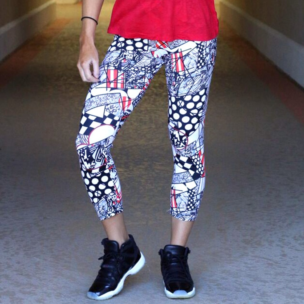 Lino Fitness | Romero Britto Capri Womens